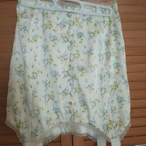 VS For Love & Lemons Charlotte Half Slip w/Garter Skirt Small